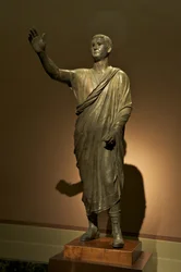 Etruskische Statue des Aule Metele, Der Redner